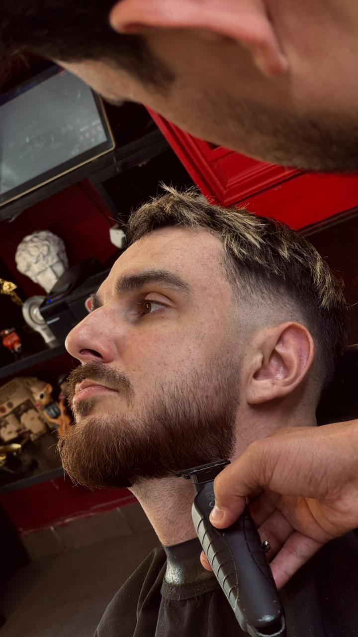 Fellas Barbers hair styling service